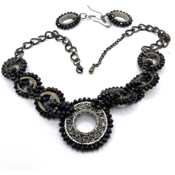 Black Filigree Rhinestone Hematite Pendant Silver Tone Necklace Earring Set - Picture 1 of 6